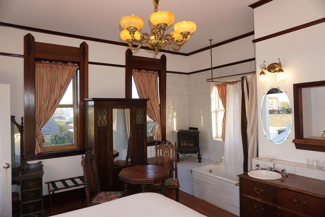 Weller House Inn 포르 브래그 객실 사진